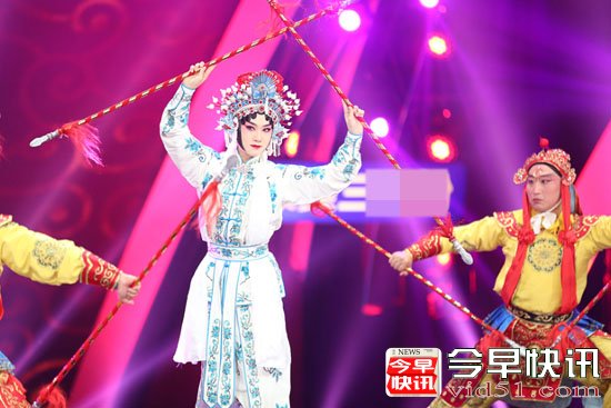 《喝彩中华》品戏曲酸甜苦辣 传承之间书写情义