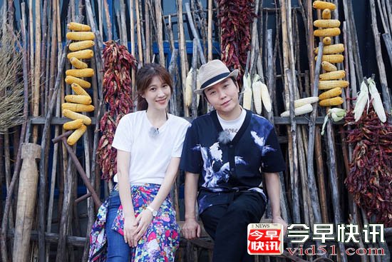 李玉刚孝子之心温暖催泪 回乡之旅感动观众