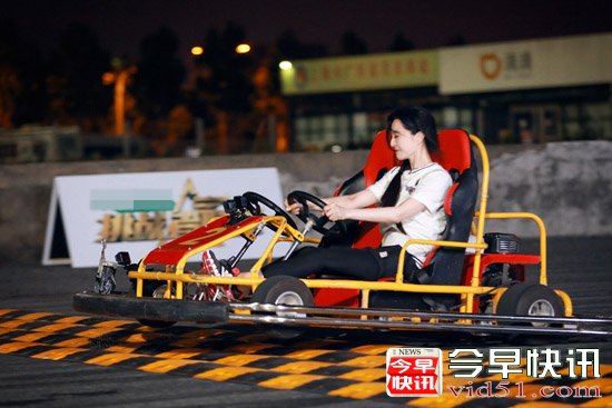 范冰冰化身灵魂舞者 《挑盟3》尽显拼搏精神