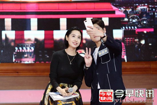 《国片大首映》朱茵自曝与黄贯中结缘始末