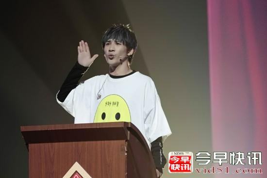 《挑战》大张伟放大招  新歌致敬100位艺人!