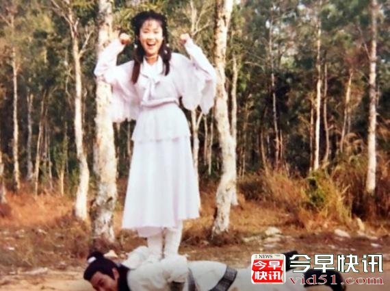 梁小冰晒惊艳旧照 自曝曾经常“欺负”郑伊健