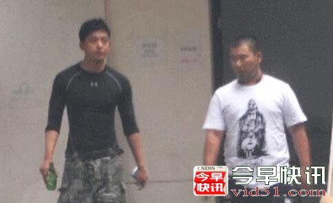 《爱情公寓5》开拍？网友曝其实是电影的探班...