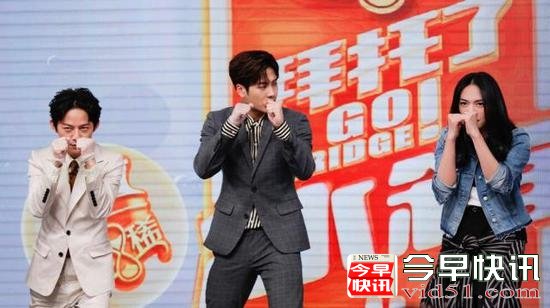 王嘉尔自曝儿时被送去学体育  与姚晨现场学拳击！