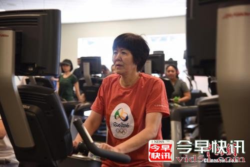 资料图：6月初，郎平再次赴美进行手术。 中新社记者 张朔 摄