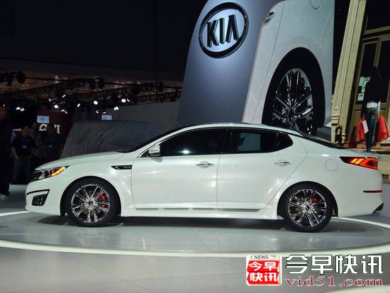 起亚改款K5亮相纽约车展 有望年内引入