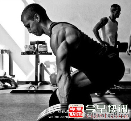 硬拉两个关键：髋关节活动度+腰椎稳定度。