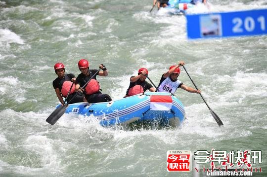
      漂流世界杯大赛在广西资源闭幕 捷克队夺男、女组桂冠
      