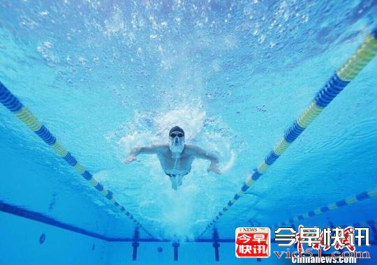 
      浙江学子高原日游5小时超万米 奋战全国学生运动会
      