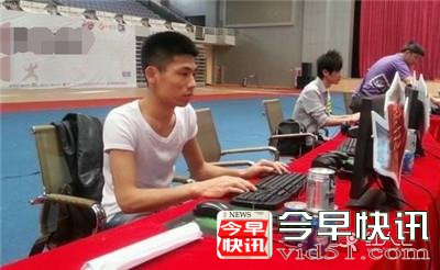 DNF大神“旭旭宝宝”行贿，工资暴涨，网络红人都是这个套路吗？