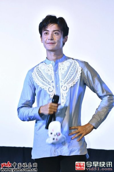 赵志伟生日会惊喜不断  甜蜜互动实力宠