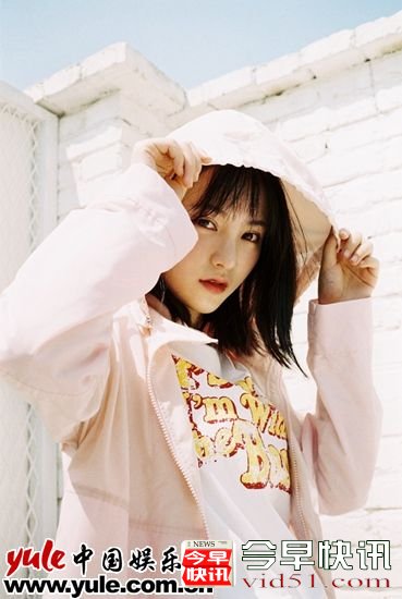 黄灿灿助力公益活动  “灵魂画师”为爱直播