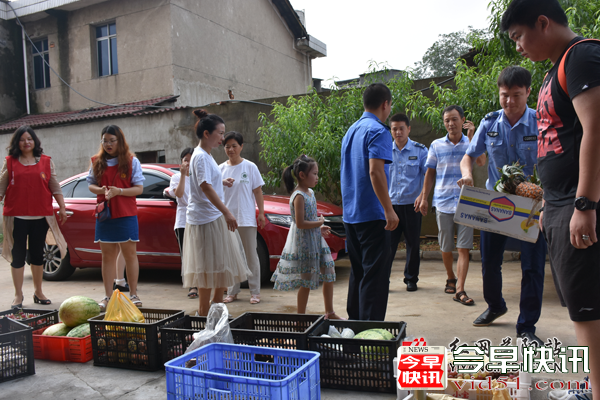 益阳市环保协会携手赫山城管到养老院献爱心
