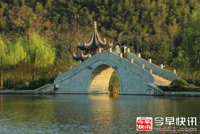 佛为心,道为骨,儒为表,大度看世界