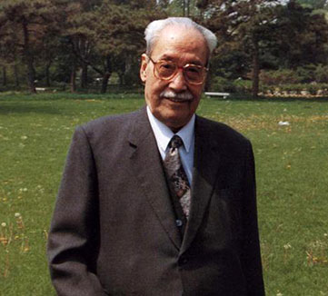 <b>董寿平</b>