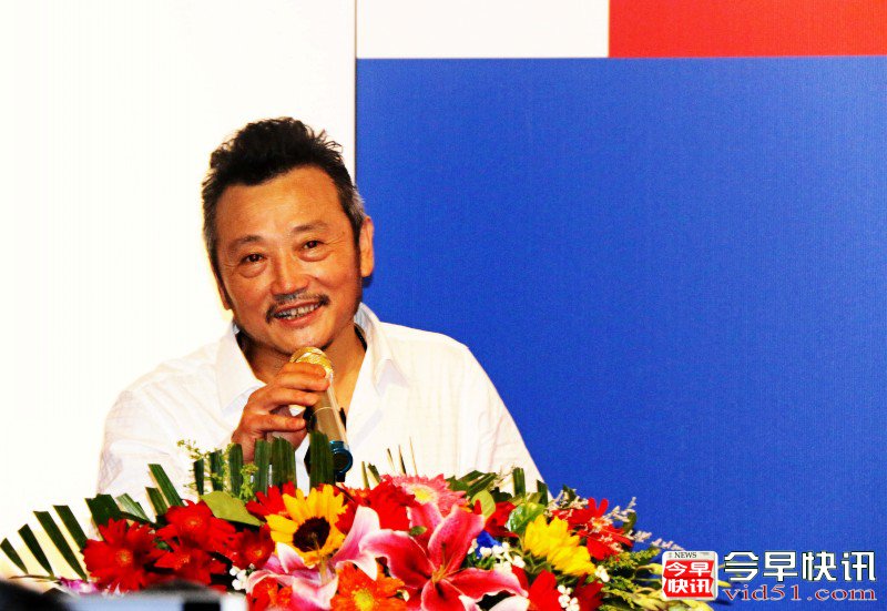 中央民族大学美术学院油画系主任、教授，国家民族画院油画院院长李贵男发言_conew1.jpg