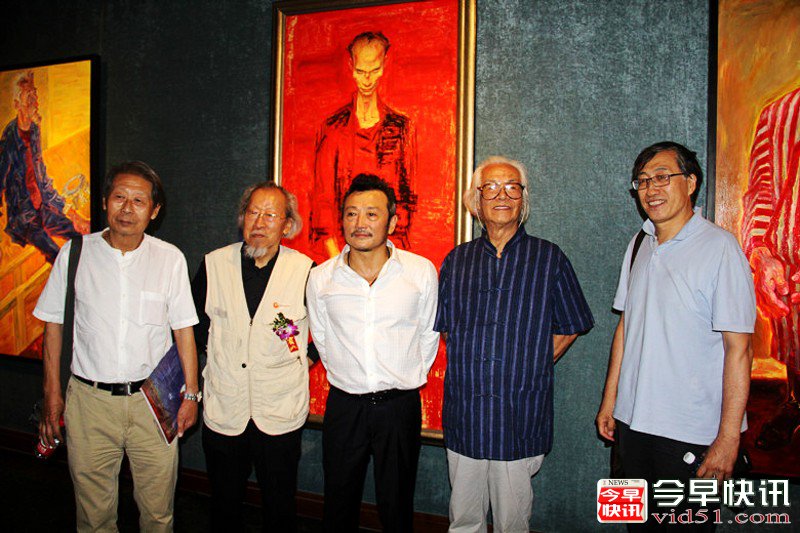 著名艺术家、中国美术家协会理事，著名艺术家、教育家苏高礼，中央民族大学美术学院油画系主任、教授，国家民族画院油画院院长李贵男和著名艺术家、教育家李秀实，中央美术学院李晓林（从左至右）_conew1.jpg